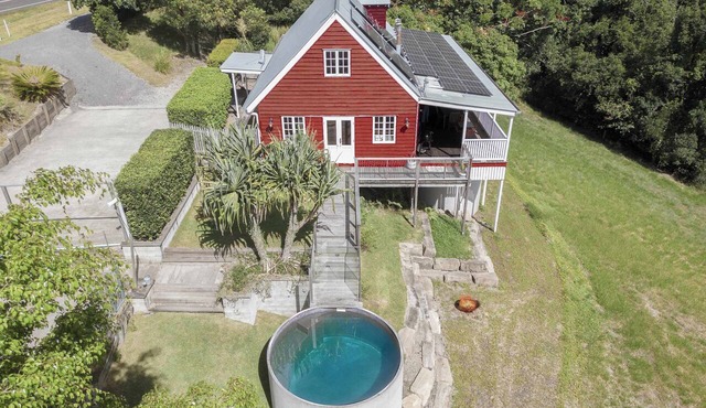 Little Red Barn in the Noosa Hinterland in Hinterland Region