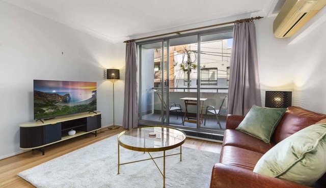 Live the Redfern Lifestyle in This 1-Bedroom Home in Redfern
