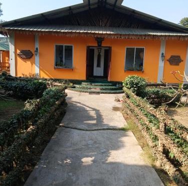 Longchen Homestay