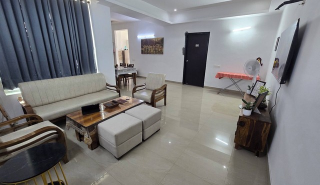 Luxury 3BHK Stay | VIP Road Zirakpur | Near Chandigarh Airport in Zirakpur