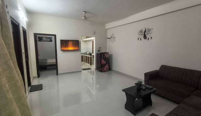 Luxury 900sq ft 1BHK in Madhapur , Near Hitech City.