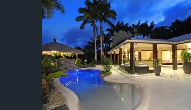 Luxury rainforest eyrie with panoramic views in Mossman Gorge