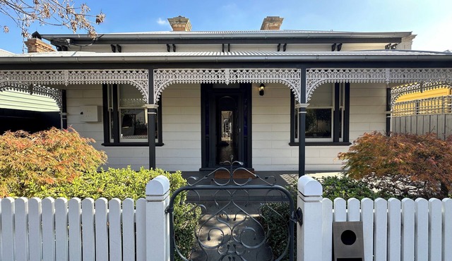 Luxury Stay in Spacious Boutique House in Windsor