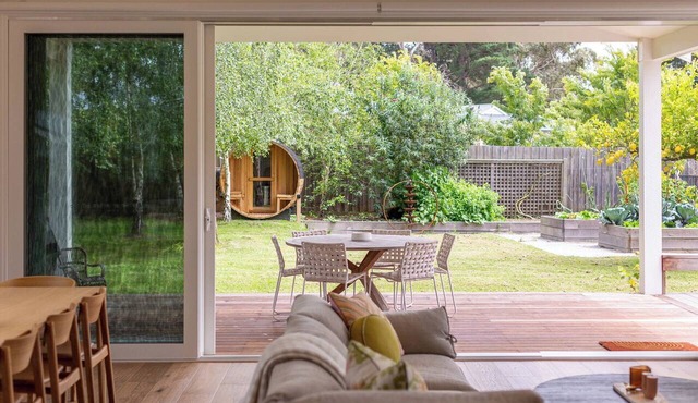 Luxury Villas Balnarring Botanical Cottage (Heated Pool) in Balnarring