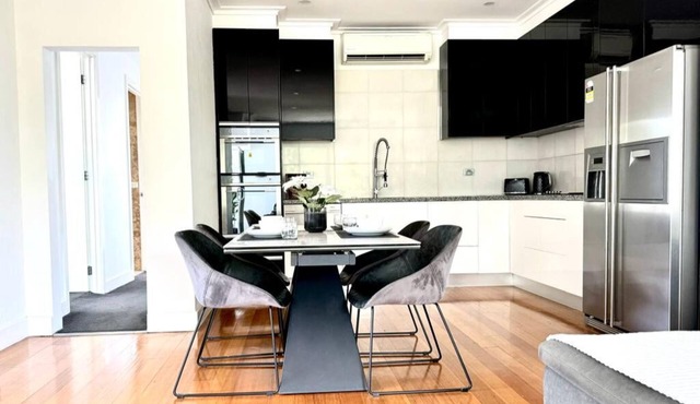 Luxury Williamstown Beach Side Stay in Williamstown