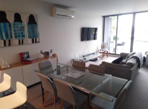 Marina View Apartment on the Maribyrnong River, Melbourne in Maribyrnong