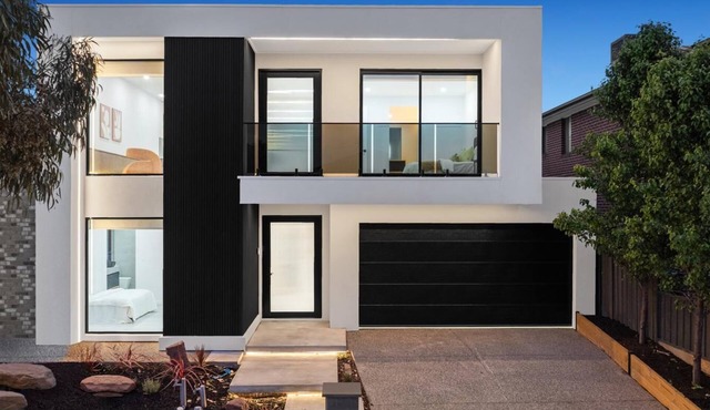 Masterpiece luxury house in heart of Craigieburn in Craigieburn