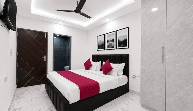 Mauryan Signature Hotel NHPC Metro