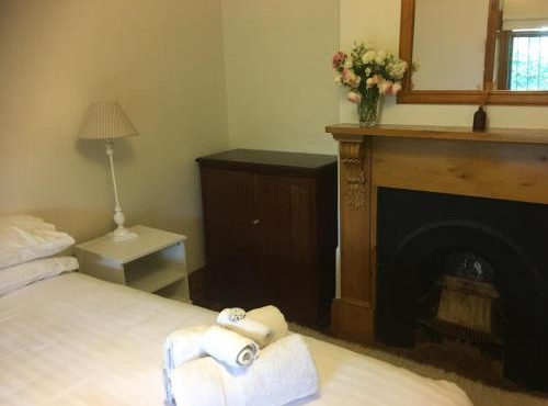Maylands Cottage in Evandale