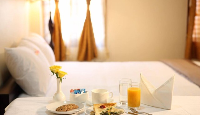 Meenakshi's Sunshine Hotel
