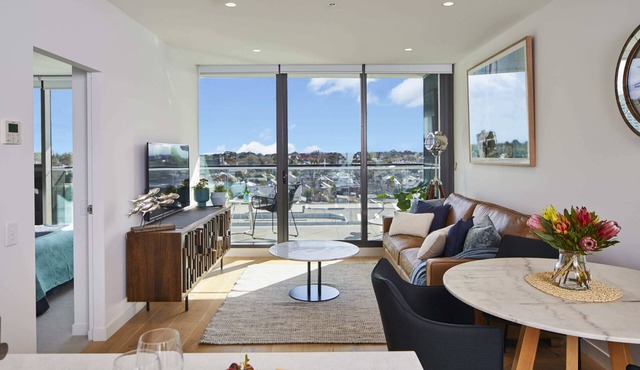 Melbourne Apt Resort Facilities Parking Optional in Williamstown