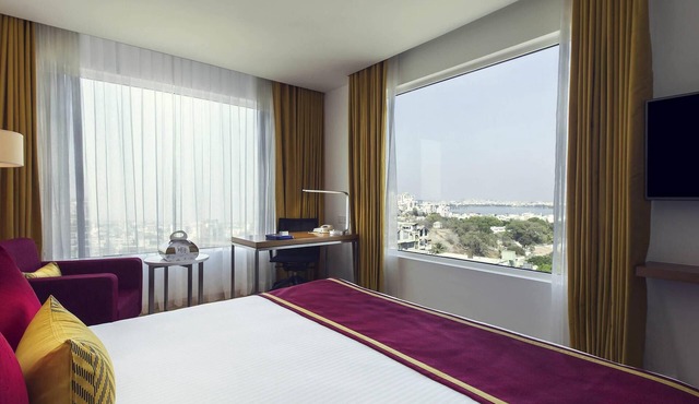 Mercure Hyderabad KCP Hotel