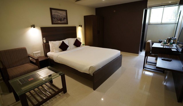 Metropolis Hotel in Hubli