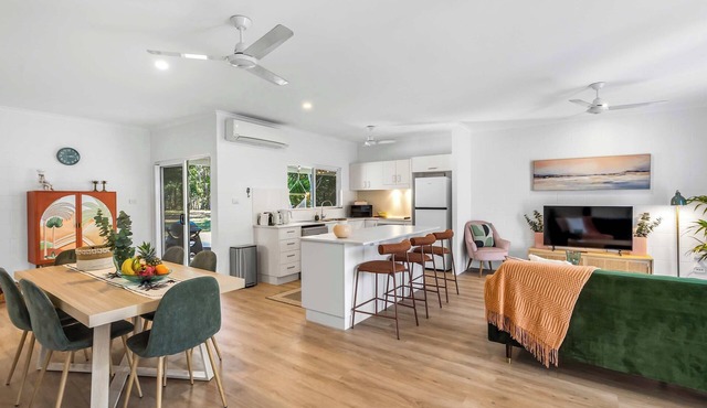 Mimpi Tropics Retreat, Holloways Beach in Holloways Beach