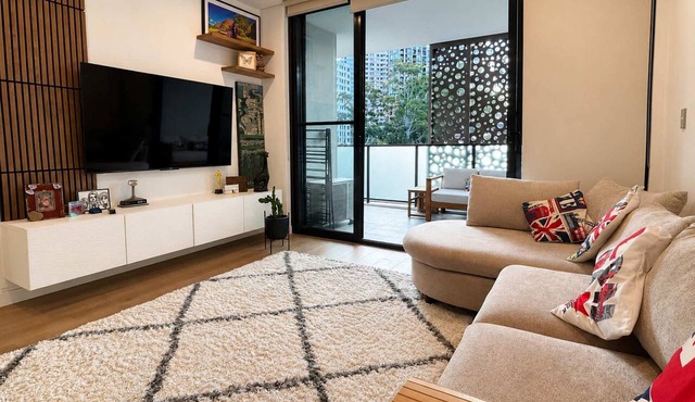 Modern 2BDR Retreat walk to Metro and Macquarie in Macquarie Park
