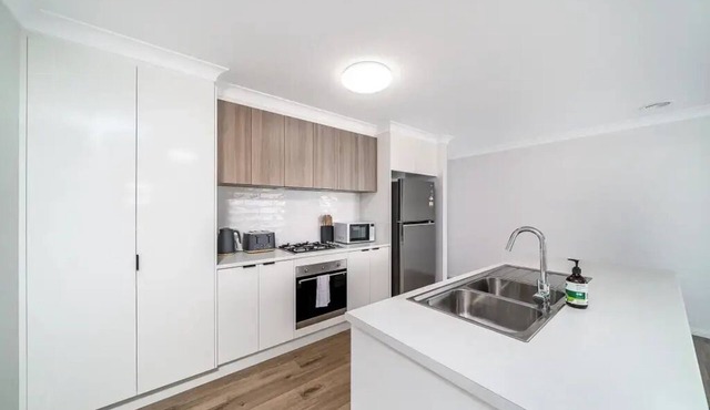 Modern Escape in Quiet Neighbourhood in Gobbagombalin