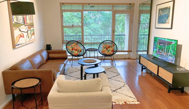 Mosman - SHAD1 - Shadforth Street - Top-Floor 1BR with Leafy Views Balcony in Quiet Mosman Street Near Ferry Village in Mosman