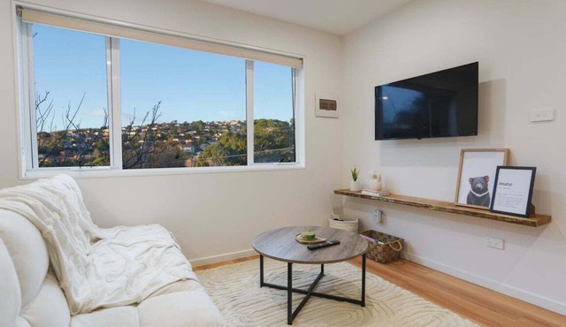 Mt View Newly Built Home w/Queen Bed - 5km CBD in Hobart City