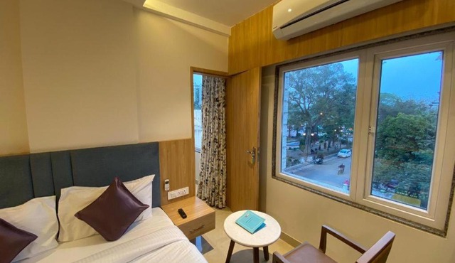 Mumbai House Express Udaipur in Udaipur