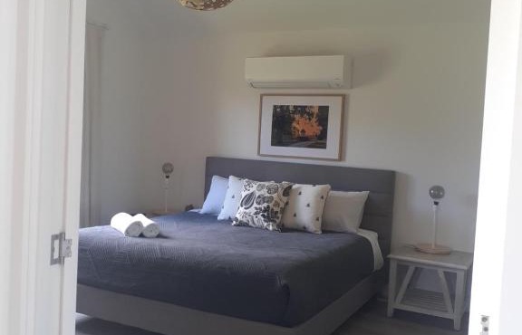 NEST- Luxury Vineyard Accommodation in Rowella