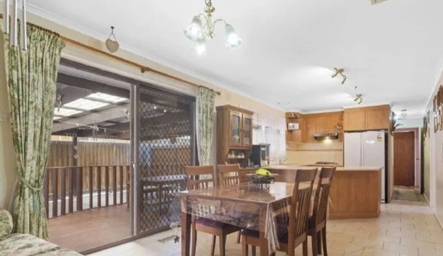 Nice Family home in Endeavour Hills