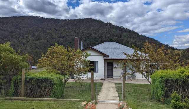 Omeo acreage getaway in the Victorian High Country in Omeo