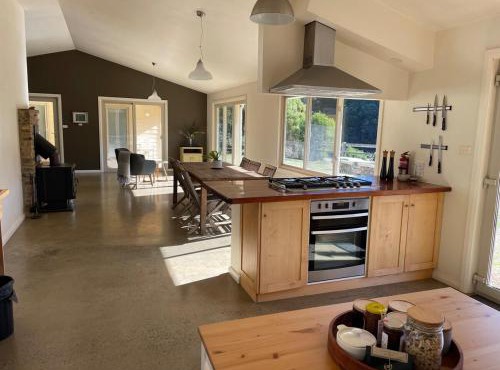 One Mile Bridge - Off Grid Stays in Mole Creek