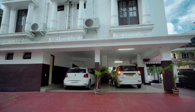 Orient Glory - Walk to Lulumall & Metro in Edappally