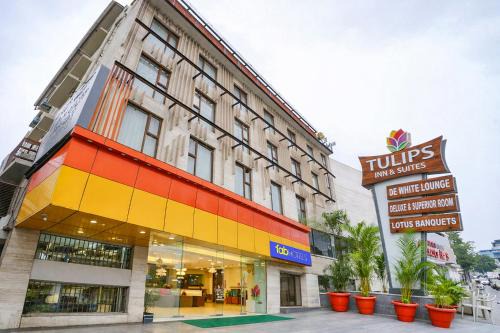 Oriva Tulips Inn and Suites - Nr Majestic