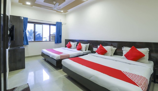 OYO 62100 Hotel Hill Top in Pardi