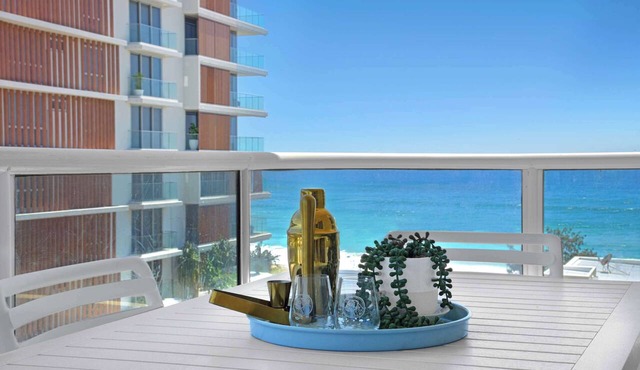 Palm Beachview Luxe Steps to beach & Talle creek in Palm Beach