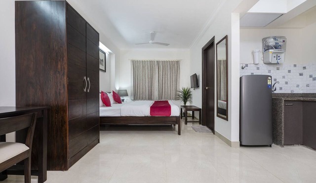 Palm Stay - Studios & Rooms