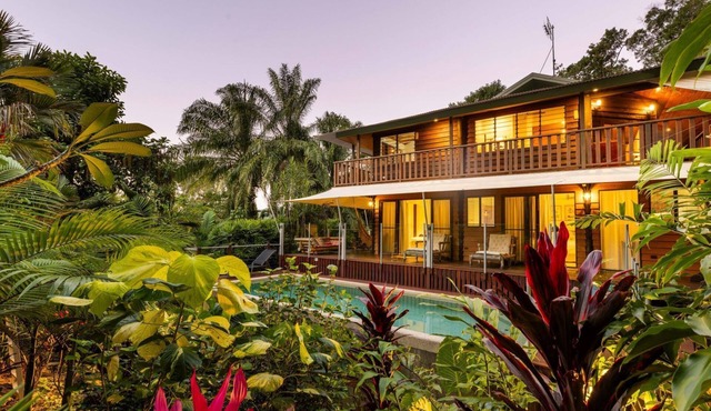 Papillon on Coral Sea privacy in Mossman Gorge