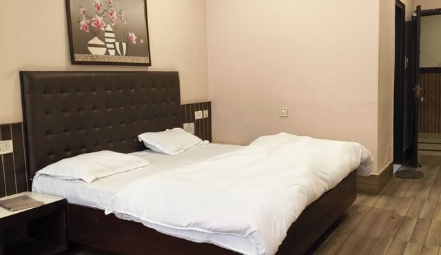 Park Square Hotel And Banquet in Moradabad