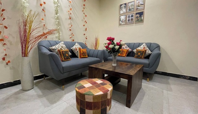 Peaceful 1-bedroom apartment with AC and High-Speed 300 Mbps WiFi in Gurugram