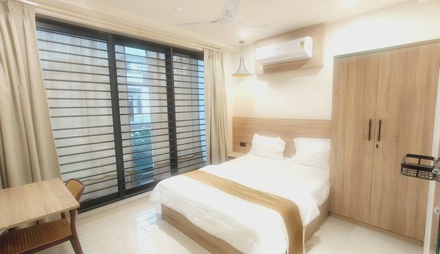 Peaceful 3 BHK Stay with Premium Amenities