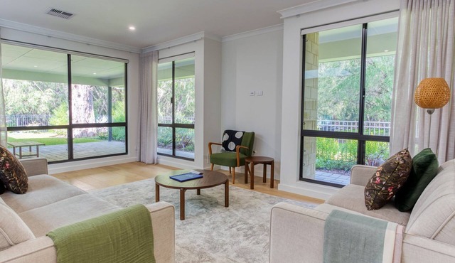 Peppermint Breeze – A Luxurious Retreat Surrounded by Nature in Abbey