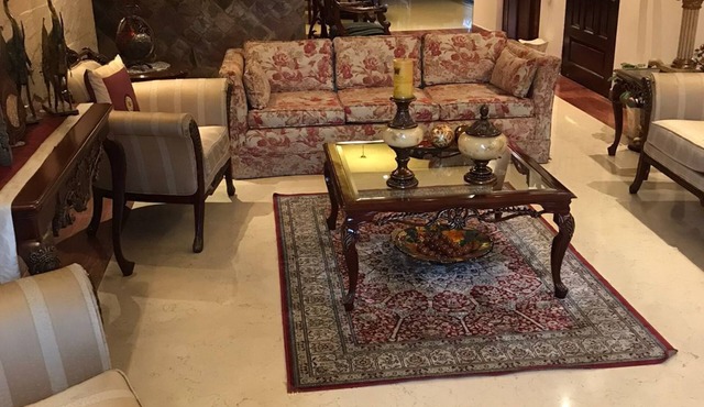 per night/monthly 3200sqft full furnished apartment antique furniture gulshan in Dhaka