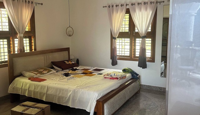 Perfect 1-bedroom bed & breakfast with AC in Bengaluru