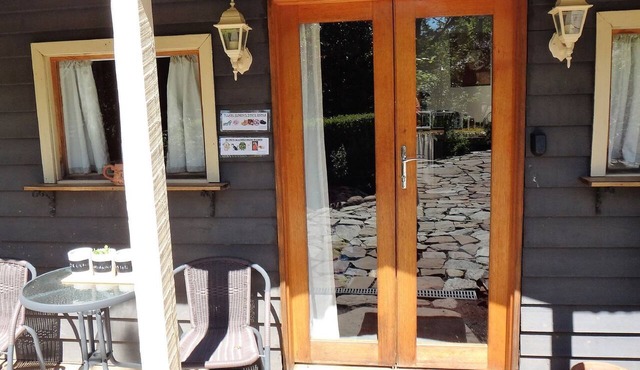 Perkins Place Tulip Cottage in Jamieson