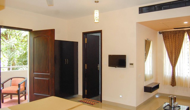 Philomena Hotel & Apartment