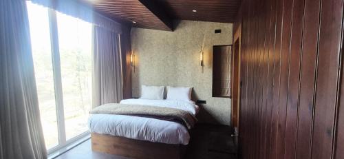 Pine Breeze Luxe in Gulmarg