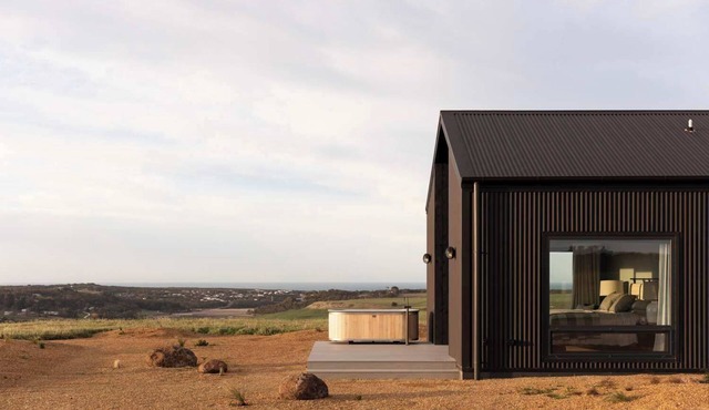 Port Farm Couples Stay in Port Campbell