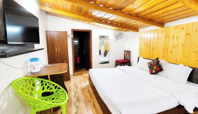 Premium Hotel Naini R Residency