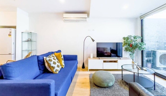 Pride Modern 2BR Apt in Bentleigh Private Garden Free Parking in Bentleigh