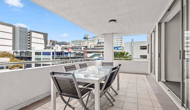Prime Position! 3Bed/2Bath/1Car ~ 10mins to CBD in Bowen Hills