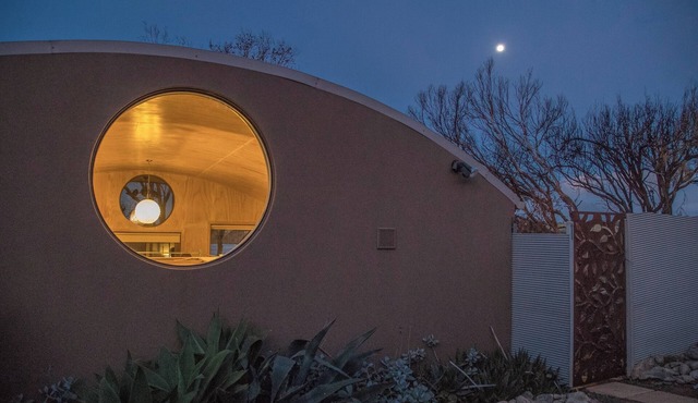 Private Beach Retreat Dome, 2 minutes walk to stunning Snelling Beach in Middle River