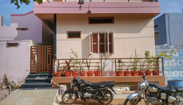Private Two bedrooms flat in Hampi