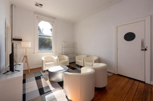 Private Unit in Heritage Building in Fitzroy North in Melbourne