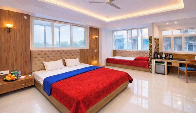 Radhika Palace -near ISCKON &Prem mandir